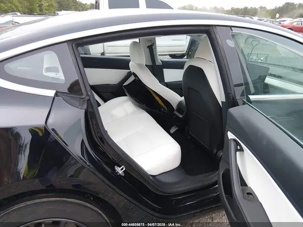 5YJ3E1EAXJF155194 2018 TESLA MODEL 3 - Image 8