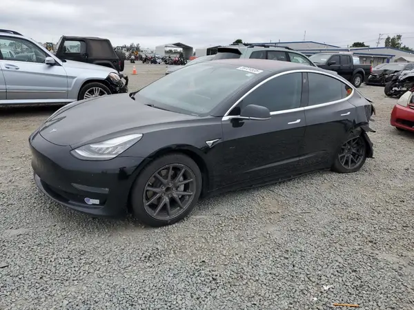 5YJ3E1EAXJF157270 2018 TESLA MODEL 3 - Image 1