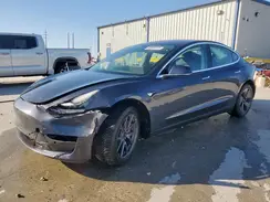 5YJ3E1EAXJF158046 2018 TESLA MODEL 3