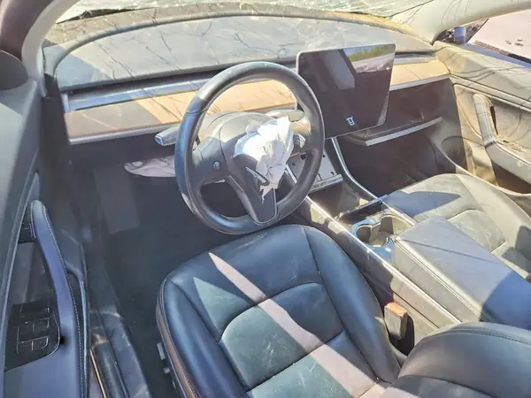 5YJ3E1EAXJF158631 2018 TESLA MODEL 3 - Image 8