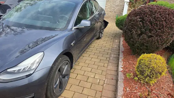 5YJ3E1EAXJF158936 2018 TESLA MODEL 3 - Image 2
