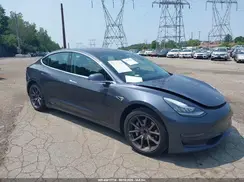 5YJ3E1EAXJF158984 2018 TESLA MODEL 3