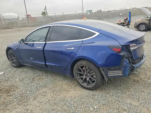 5YJ3E1EAXJF160556 2018 TESLA MODEL 3 - Image 2