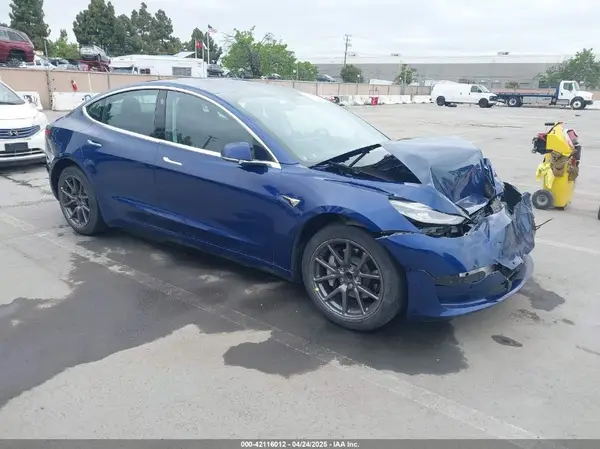 5YJ3E1EAXJF160783 2018 TESLA MODEL 3 - Image 1