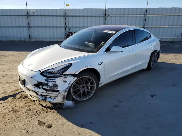 5YJ3E1EAXJF162372 2018 TESLA MODEL 3 - Image 1