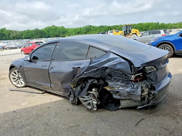 5YJ3E1EAXJF163215 2018 TESLA MODEL 3 - Image 2