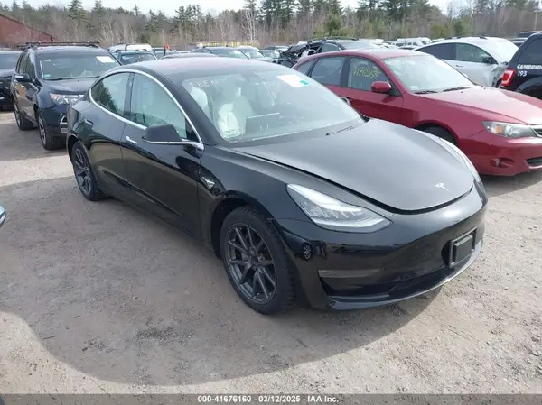 5YJ3E1EAXJF166552 2018 TESLA MODEL 3 - Image 1