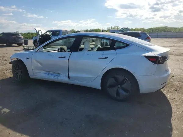 5YJ3E1EAXJF168785 2018 TESLA MODEL 3 - Image 2