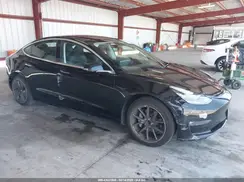 5YJ3E1EAXJF172643 2018 TESLA MODEL 3