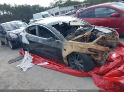5YJ3E1EAXJF176028 2018 TESLA MODEL 3