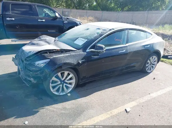 5YJ3E1EAXJF176451 2018 TESLA MODEL 3 - Image 2