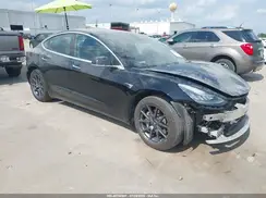 5YJ3E1EAXKF193008 2019 TESLA MODEL 3