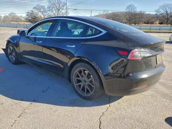 5YJ3E1EAXKF297742 2019 TESLA MODEL 3 - Image 2