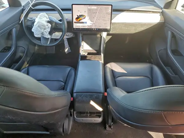 5YJ3E1EAXKF297742 2019 TESLA MODEL 3 - Image 8