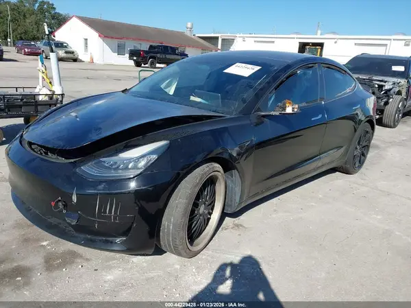 5YJ3E1EAXKF298129 2019 TESLA MODEL 3 - Image 2