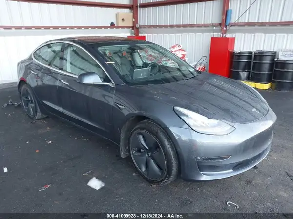 5YJ3E1EAXKF298387 2019 TESLA MODEL 3 - Image 1