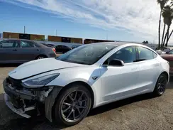 5YJ3E1EAXKF300297 2019 TESLA MODEL 3