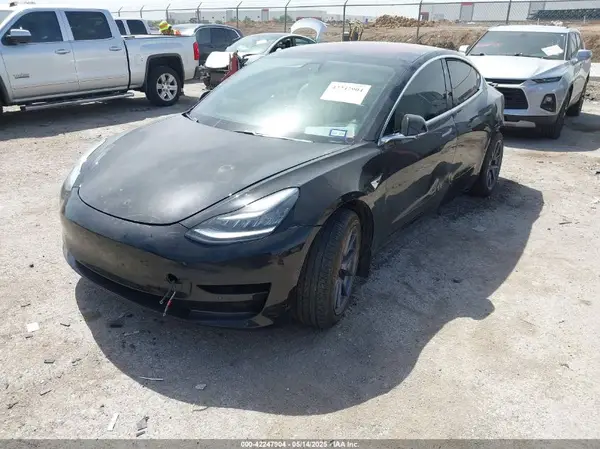 5YJ3E1EAXKF312000 2019 TESLA MODEL 3 - Image 2