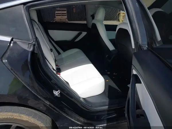 5YJ3E1EAXKF312000 2019 TESLA MODEL 3 - Image 8