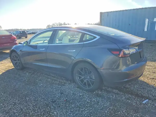 5YJ3E1EAXKF312188 2019 TESLA MODEL 3 - Image 2