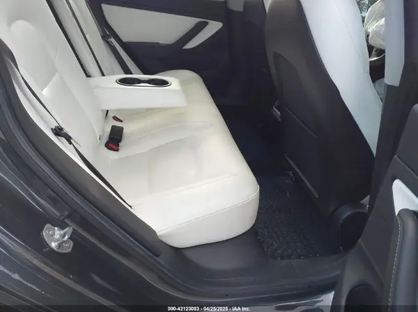 5YJ3E1EAXKF312207 2019 TESLA MODEL 3 - Image 8