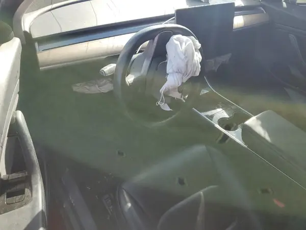 5YJ3E1EAXKF314491 2019 TESLA MODEL 3 - Image 8
