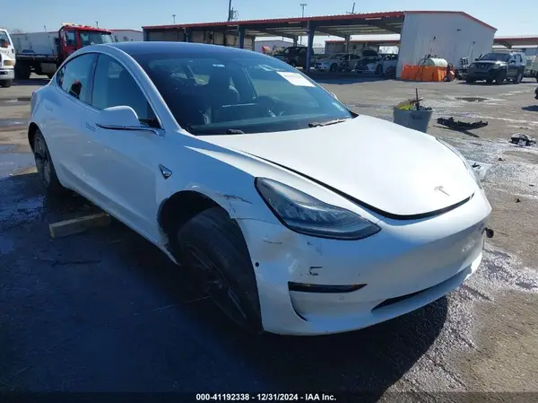 5YJ3E1EAXKF326608 2019 TESLA MODEL 3 - Image 1