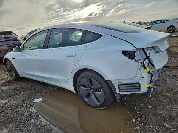 5YJ3E1EAXKF331582 2019 TESLA MODEL 3 - Image 2