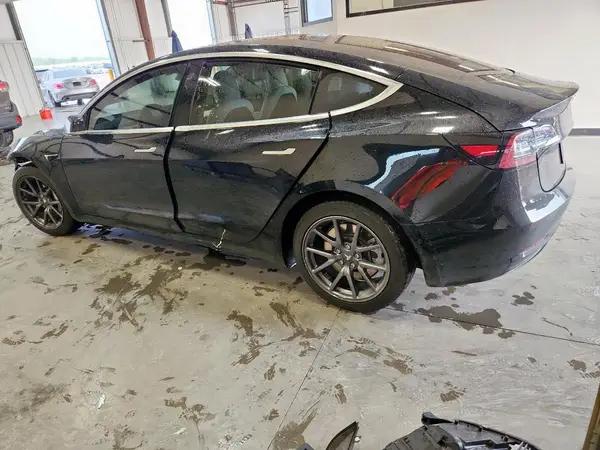5YJ3E1EAXKF332151 2019 TESLA MODEL 3 - Image 2