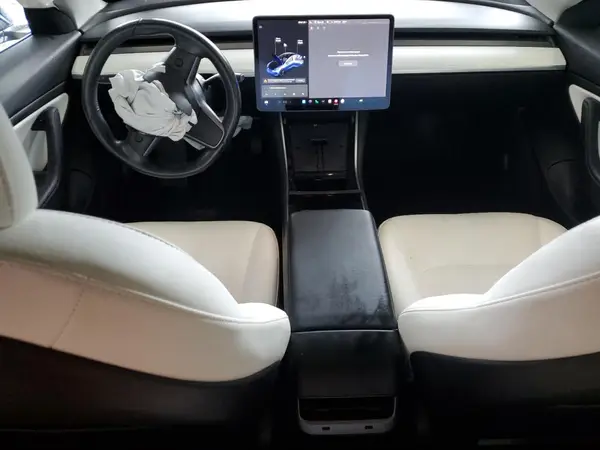 5YJ3E1EAXKF332442 2019 TESLA MODEL 3 - Image 8