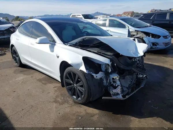 5YJ3E1EAXKF332506 2019 TESLA MODEL 3 - Image 1