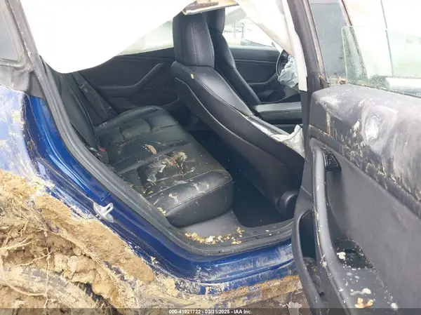 5YJ3E1EAXKF332974 2019 TESLA MODEL 3 - Image 8