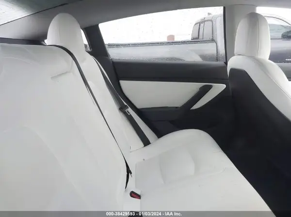 5YJ3E1EAXKF345479 2019 TESLA MODEL 3 - Image 8