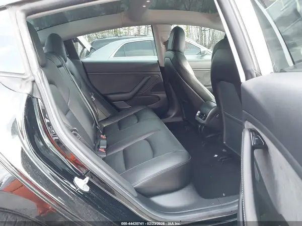 5YJ3E1EAXKF345563 2019 TESLA MODEL 3 - Image 8