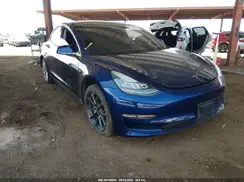 5YJ3E1EAXKF357700 2019 TESLA MODEL 3