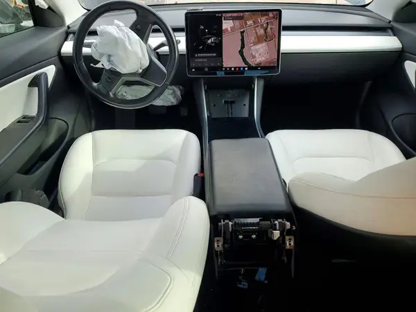 5YJ3E1EAXKF362962 2019 TESLA MODEL 3 - Image 8