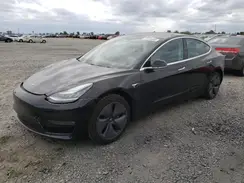 5YJ3E1EAXKF394746 2019 TESLA MODEL 3