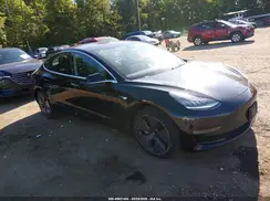 5YJ3E1EAXKF396139 2019 TESLA MODEL 3