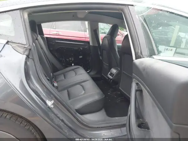 5YJ3E1EAXKF396285 2019 TESLA MODEL 3 - Image 8