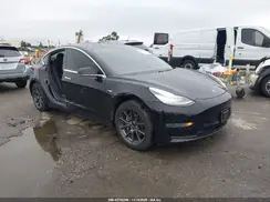 5YJ3E1EAXKF398781 2019 TESLA MODEL 3