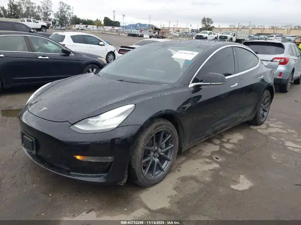 5YJ3E1EAXKF398781 2019 TESLA MODEL 3 - Image 2