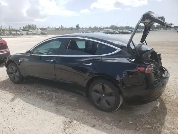5YJ3E1EAXKF399199 2019 TESLA MODEL 3 - Image 2
