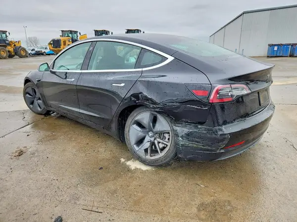 5YJ3E1EAXKF399395 2019 TESLA MODEL 3 - Image 2