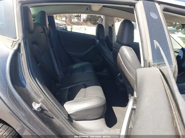 5YJ3E1EAXKF400285 2019 TESLA MODEL 3 - Image 8