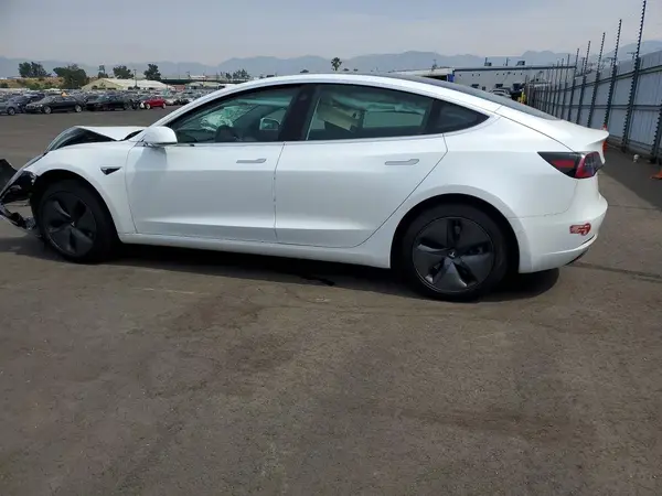 5YJ3E1EAXKF401470 2019 TESLA MODEL 3 - Image 2