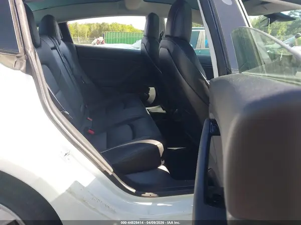 5YJ3E1EAXKF402506 2019 TESLA MODEL 3 - Image 8