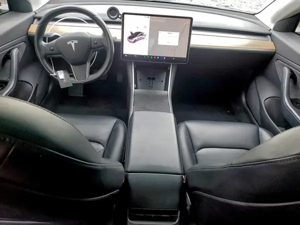 5YJ3E1EAXKF409746 2019 TESLA MODEL 3 - Image 8