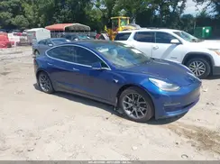 5YJ3E1EAXKF411917 2019 TESLA MODEL 3