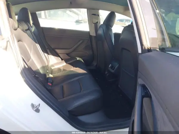 5YJ3E1EAXKF412257 2019 TESLA MODEL 3 - Image 8