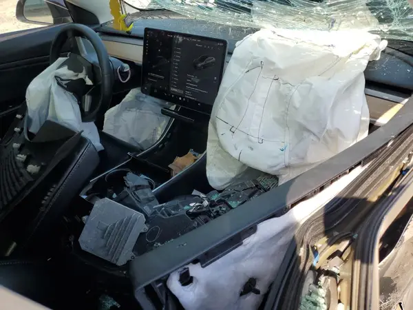5YJ3E1EAXKF415790 2019 TESLA MODEL 3 - Image 8
